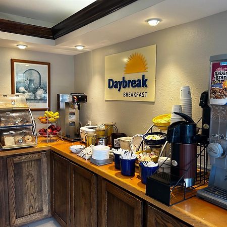 Days Inn By Wyndham Dahlonega University Area מראה חיצוני תמונה