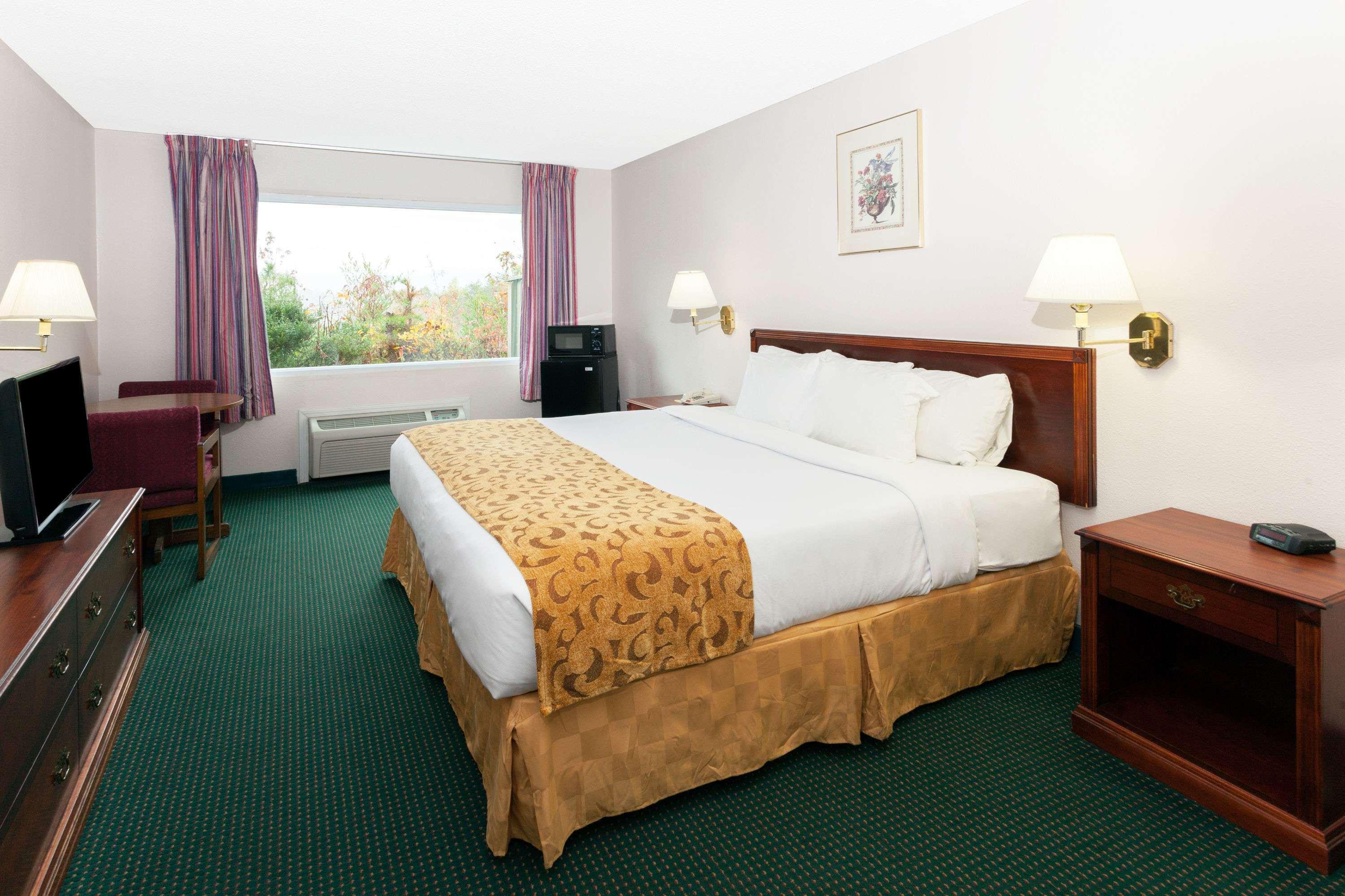 Days Inn By Wyndham Dahlonega University Area מראה חיצוני תמונה
