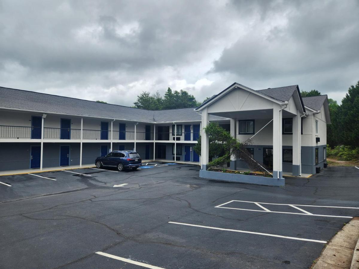 Days Inn By Wyndham Dahlonega University Area מראה חיצוני תמונה