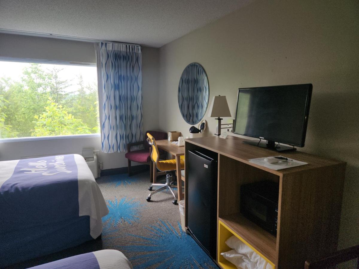 Days Inn By Wyndham Dahlonega University Area מראה חיצוני תמונה
