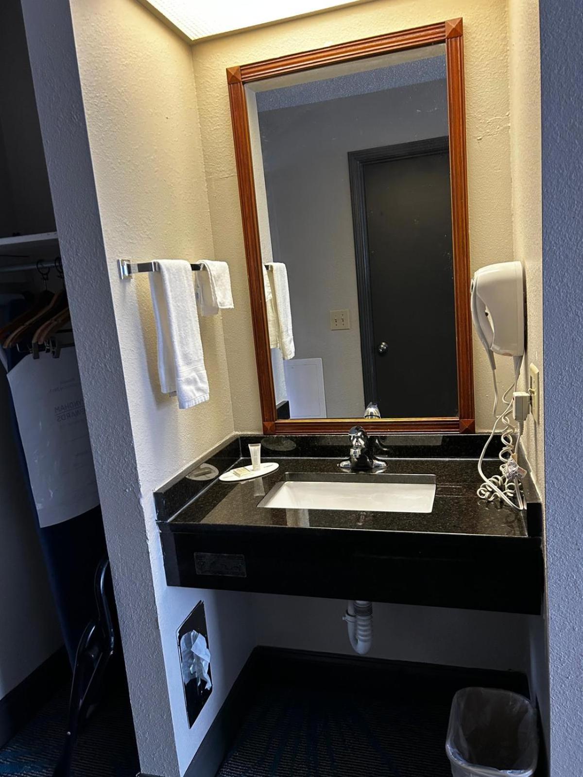 Days Inn By Wyndham Dahlonega University Area מראה חיצוני תמונה