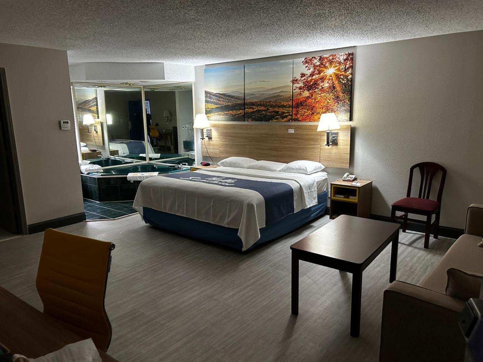 Days Inn By Wyndham Dahlonega University Area מראה חיצוני תמונה