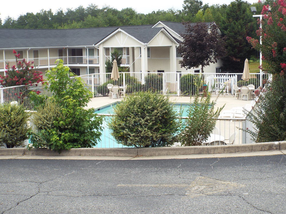Days Inn By Wyndham Dahlonega University Area מראה חיצוני תמונה