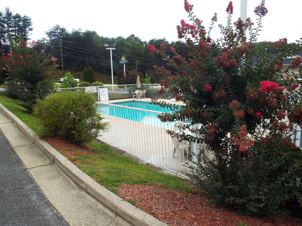 Days Inn By Wyndham Dahlonega University Area מראה חיצוני תמונה