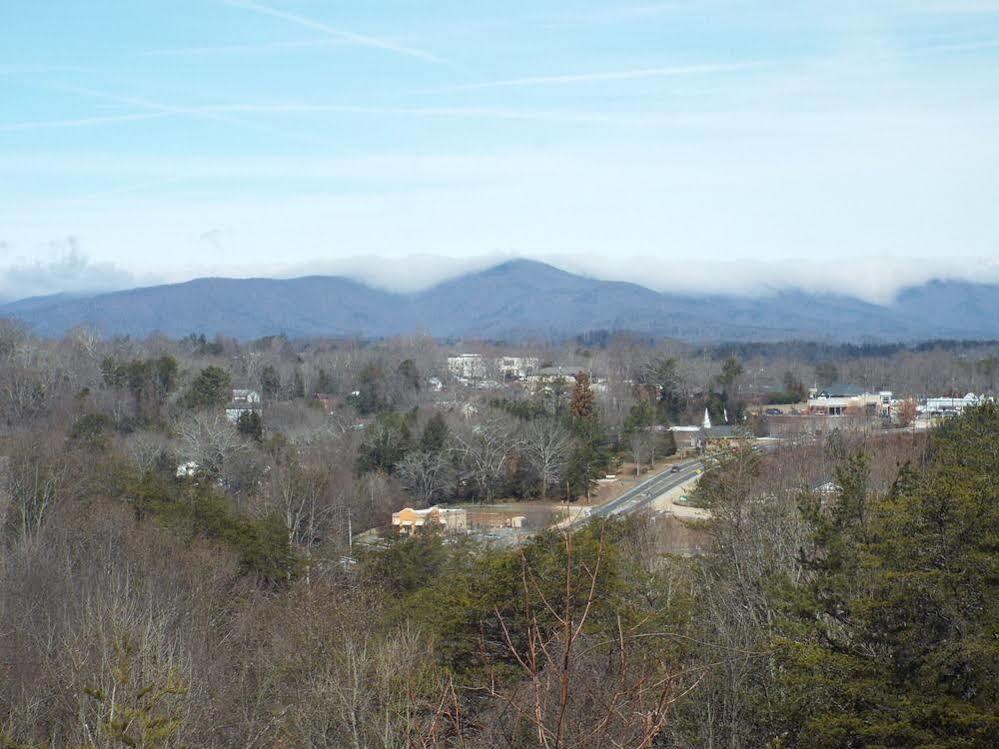 Days Inn By Wyndham Dahlonega University Area מראה חיצוני תמונה